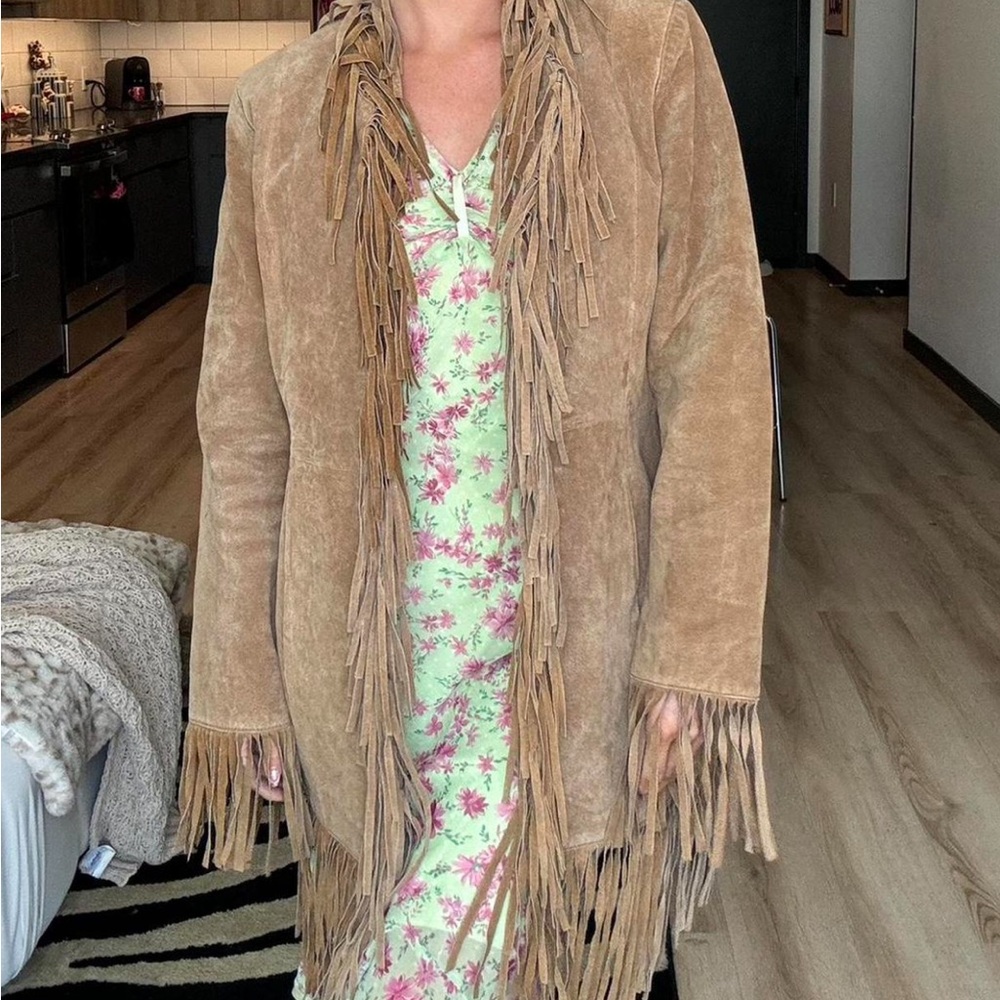 Beautiful fringe jacket - Picture 3 of 6